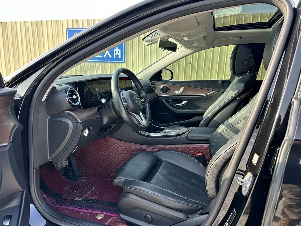 MERCEDES-BENZ E CLASS