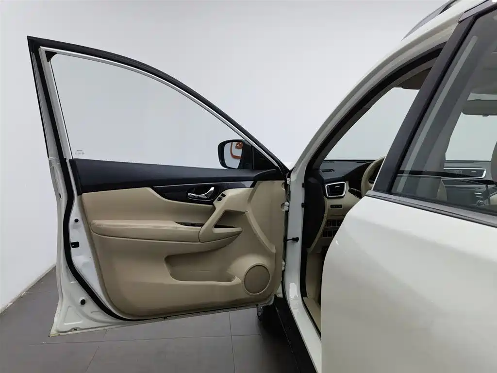 Nissan X-Trail 2014 2.5L CVT Luxury 4WD