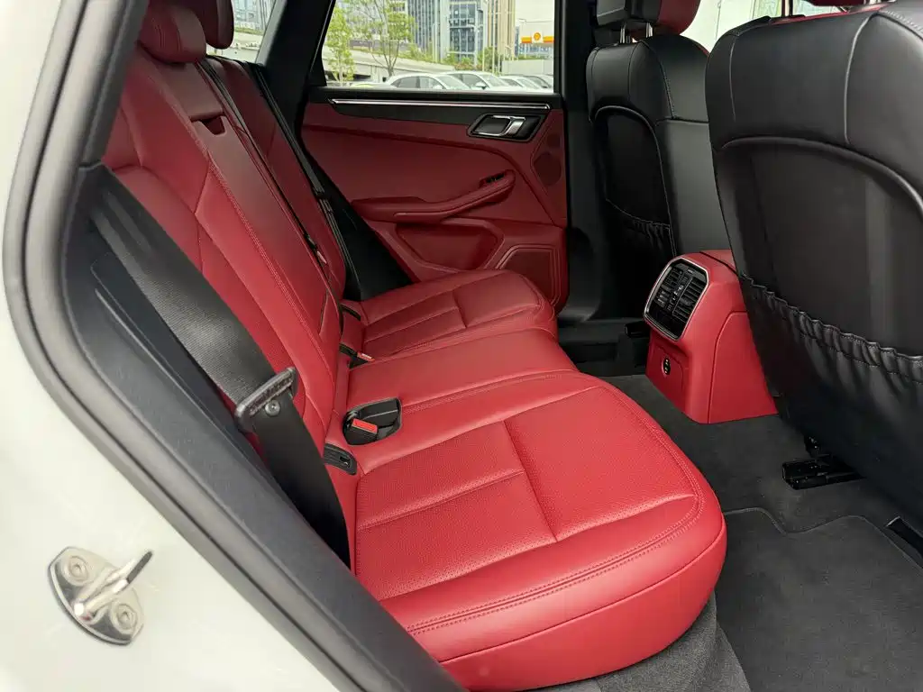 Porsche Macan — миниатюра 17
