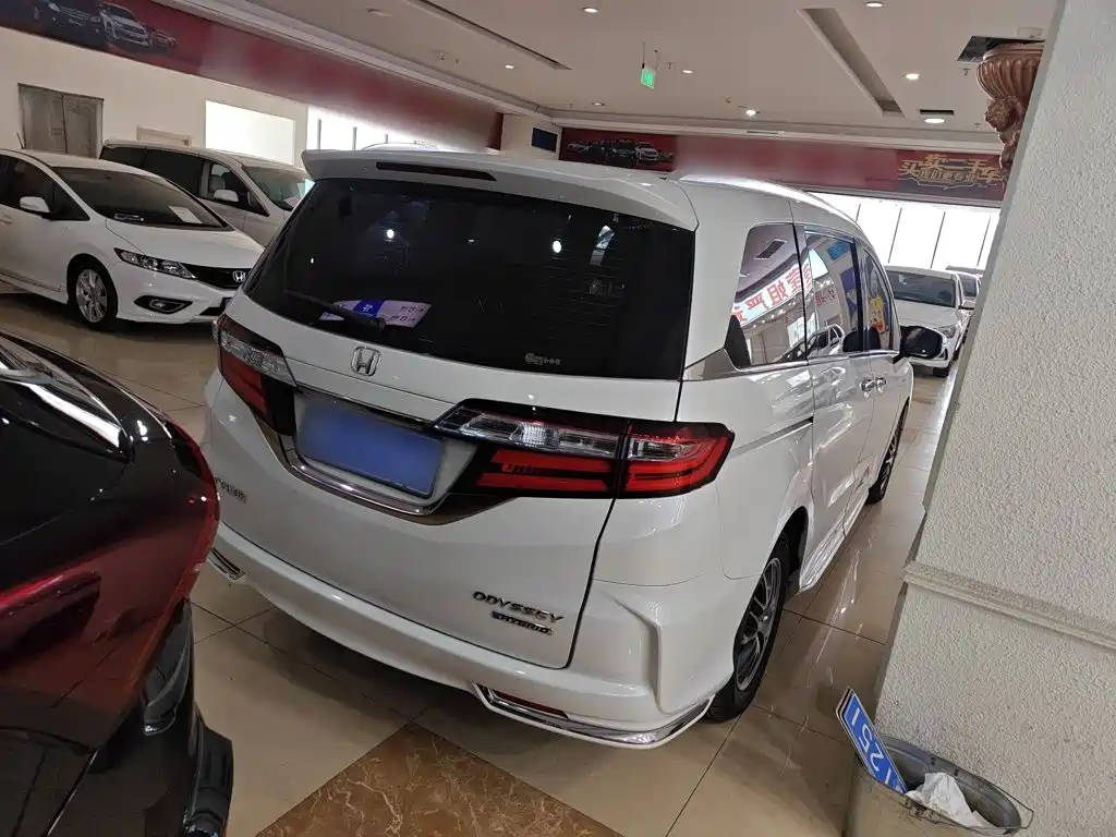 Honda Odyssey — миниатюра 7