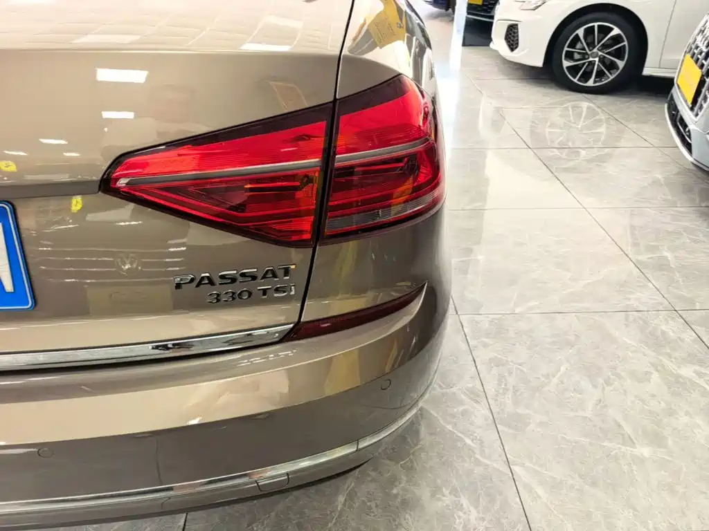 Volkswagen Passat — миниатюра 8