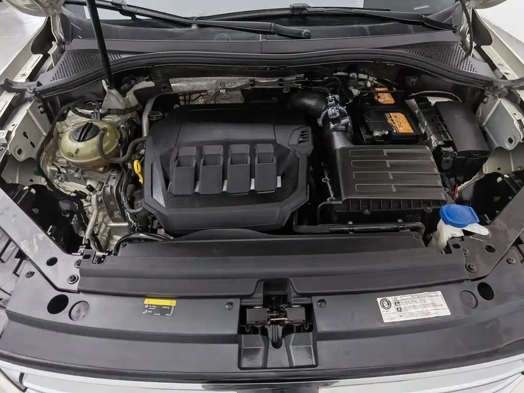 Volkswagen Tiguan L L 2023 330TSI AT Smart