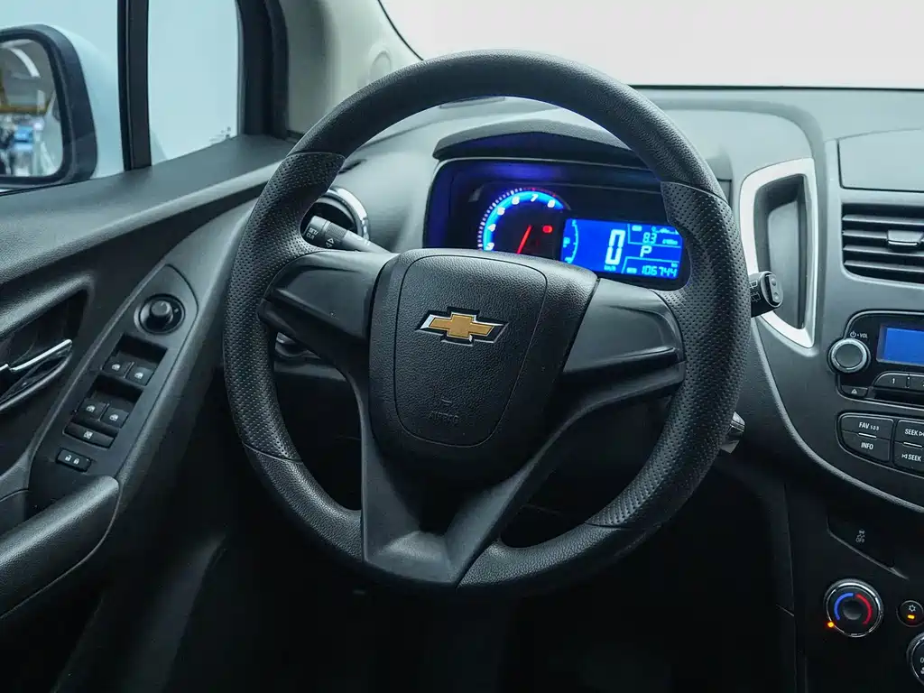 Chevrolet Trax — миниатюра 25