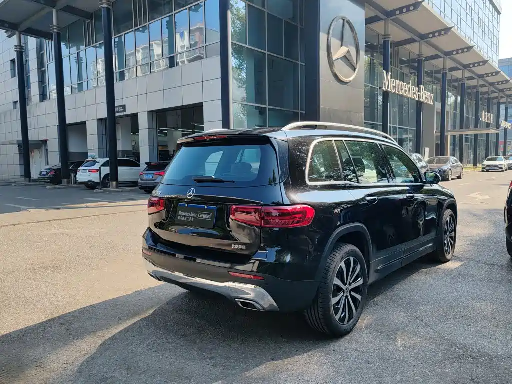 Mercedes-Benz GLB — миниатюра 19