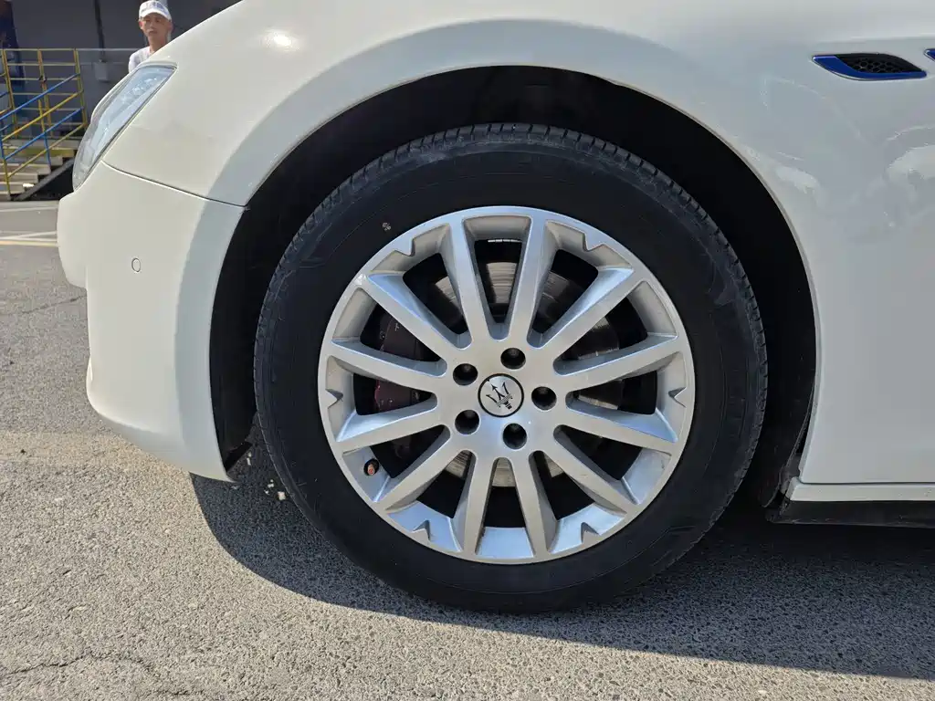 Maserati Ghibli — миниатюра 5