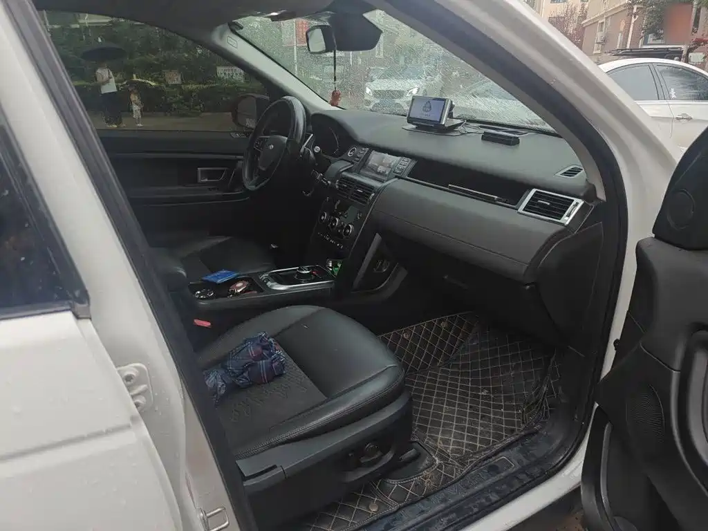 Land Rover Discovery Sport — миниатюра 20