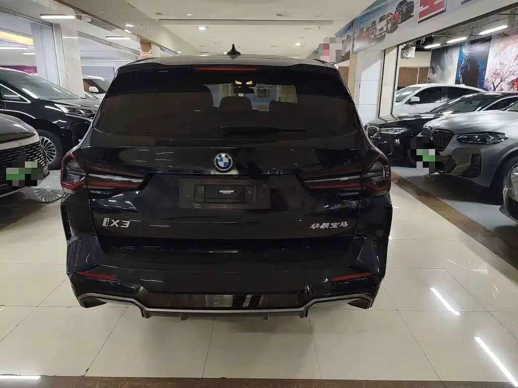 BMW iX3 — миниатюра 14