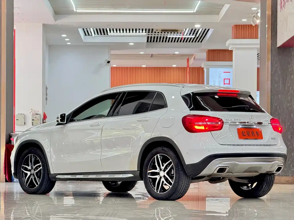 Mercedes-Benz GLA — миниатюра 3