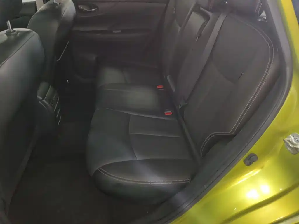 Nissan Tiida — миниатюра 17