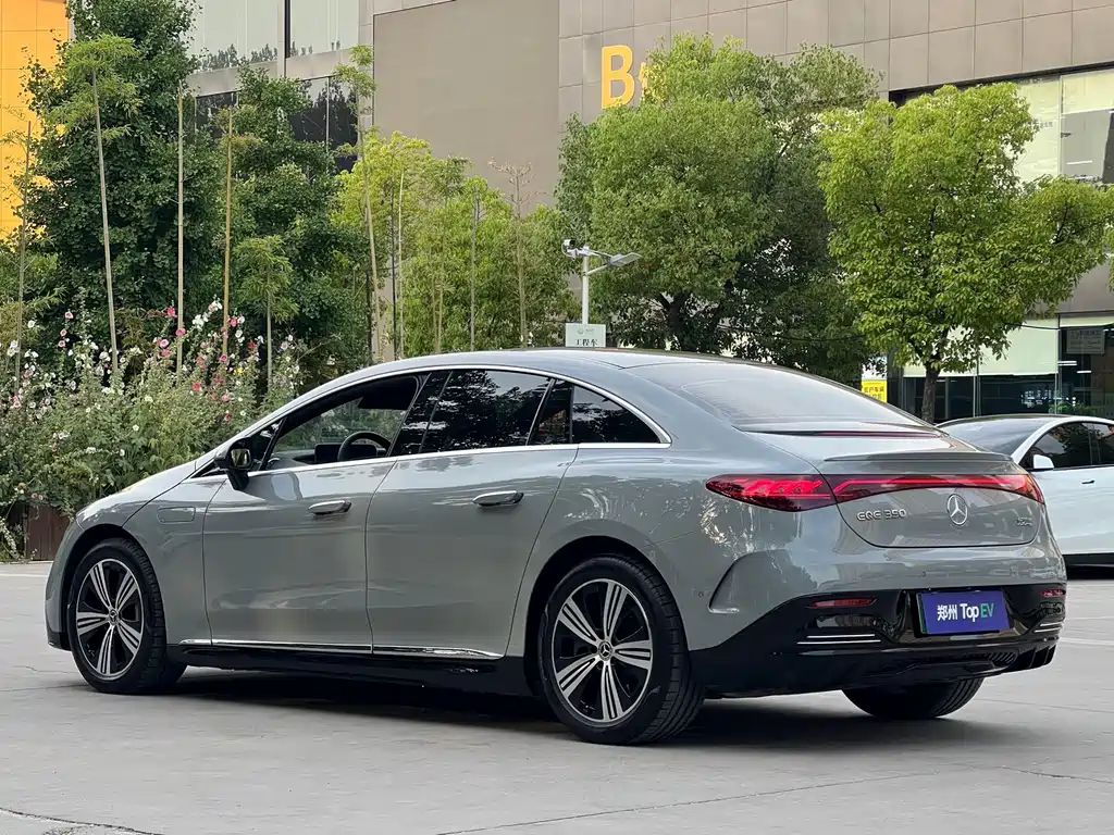 Mercedes-Benz EQE — миниатюра 11