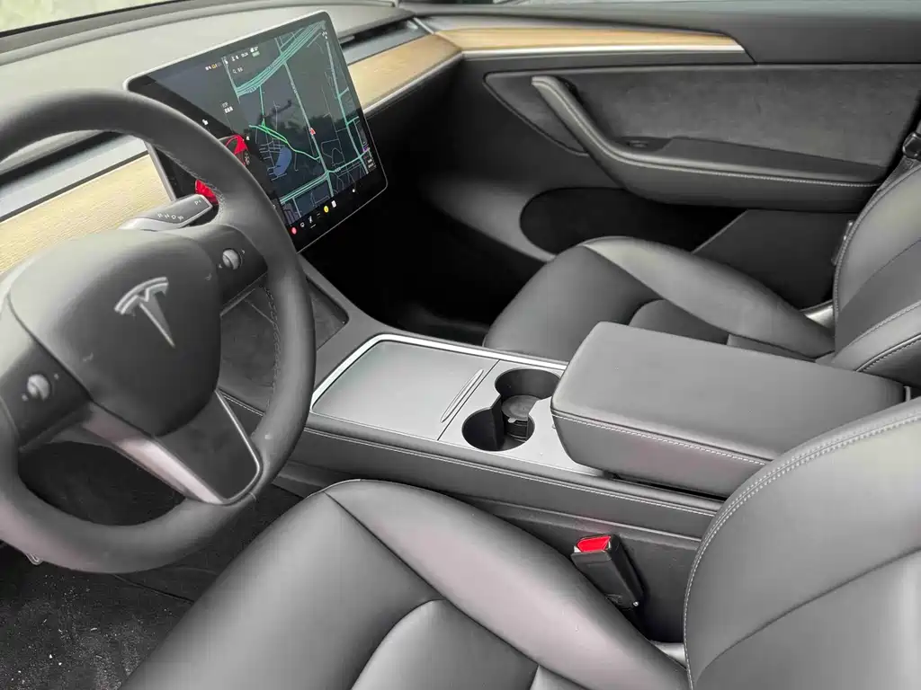 Tesla Model Y 2021 3D7