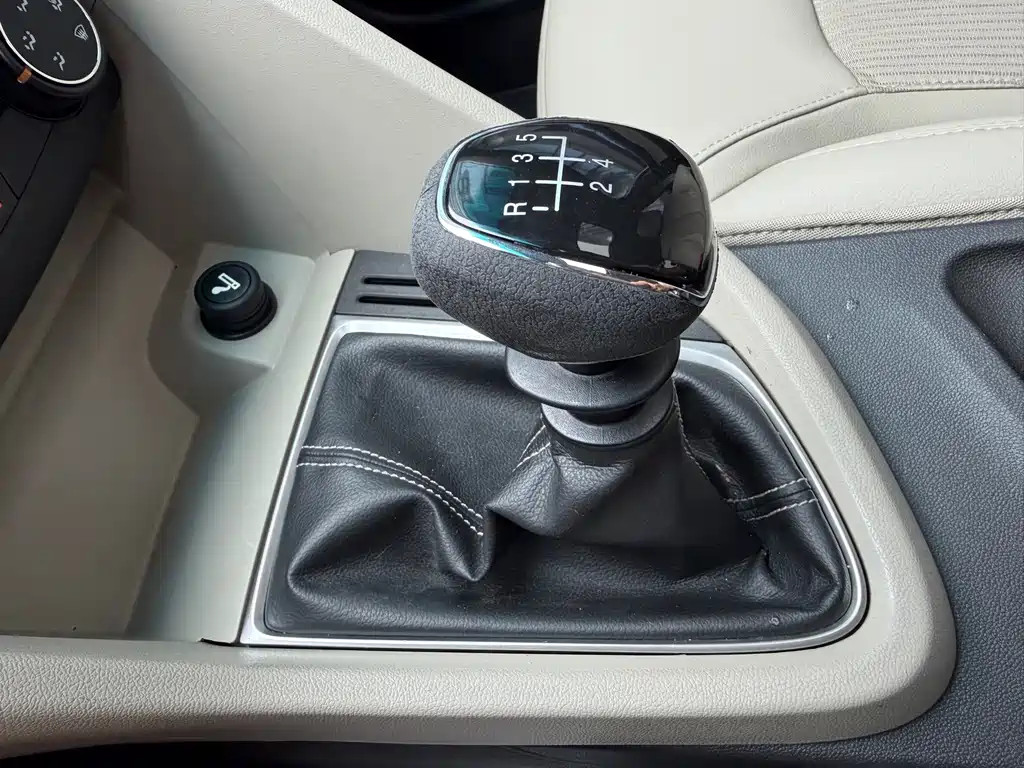 Buick Excelle — миниатюра 17
