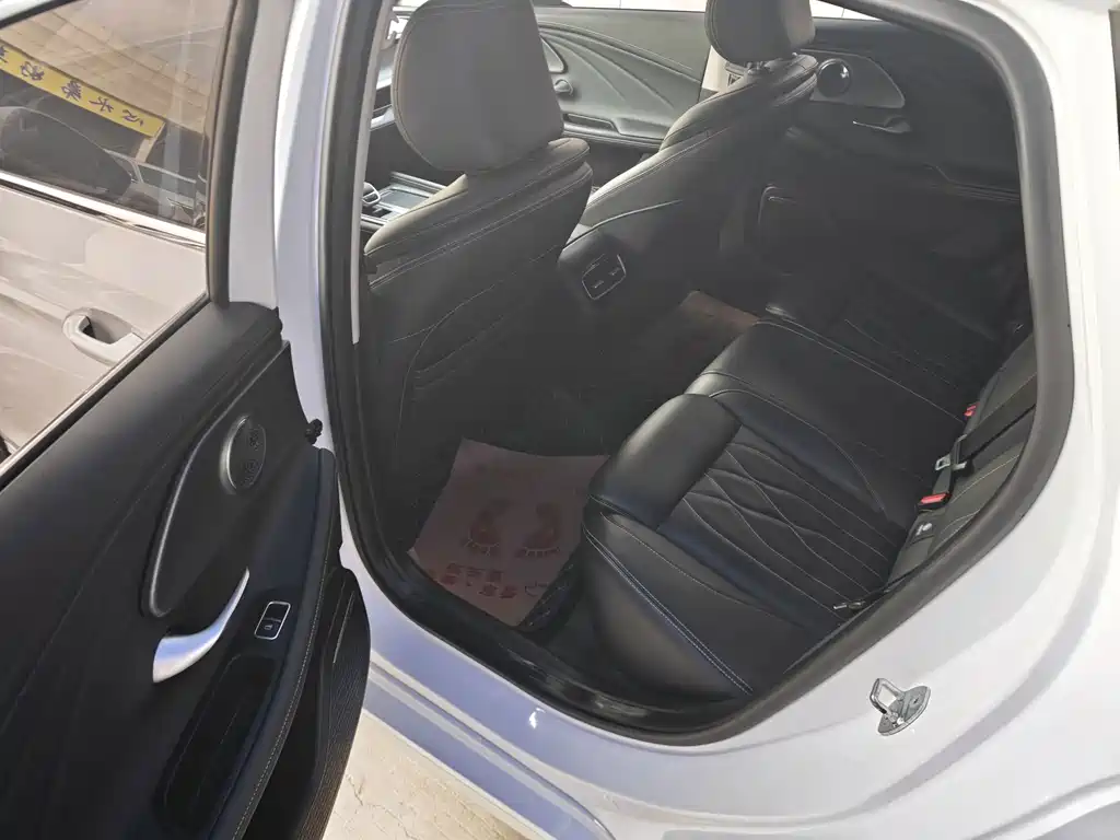 Chery Arrizo 8 — миниатюра 11