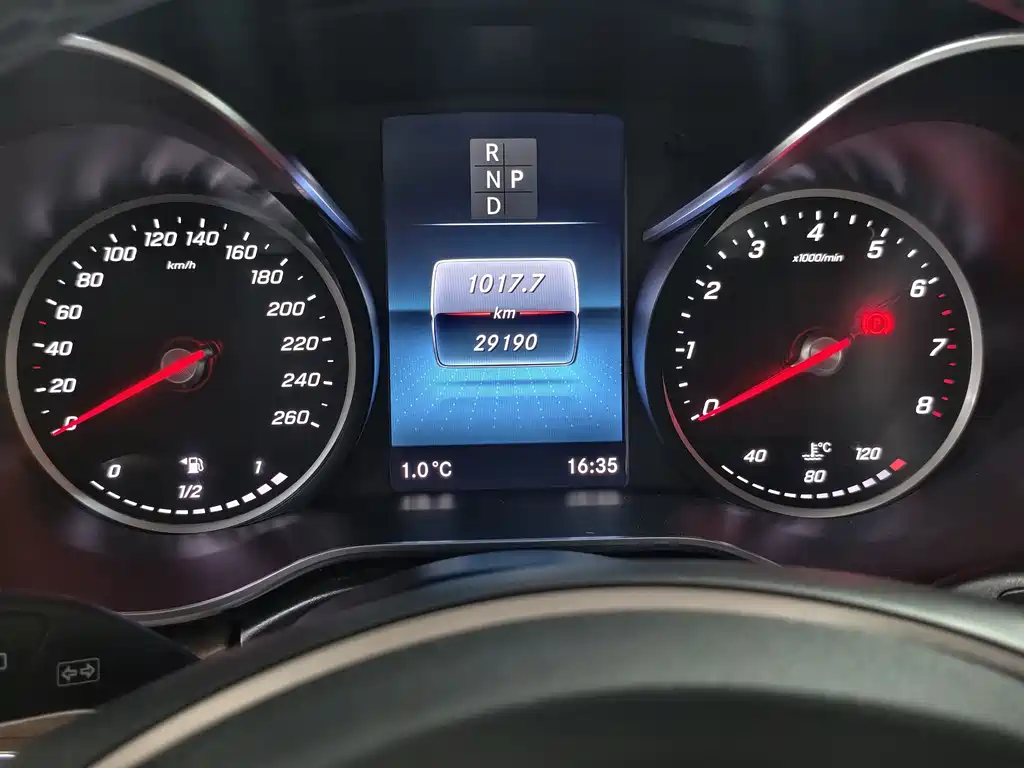 MERCEDES-BENZ V CLASS