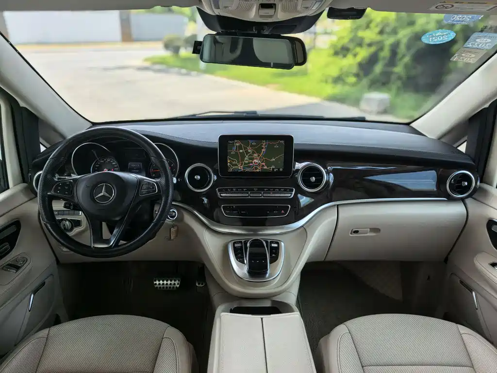 MERCEDES-BENZ V CLASS