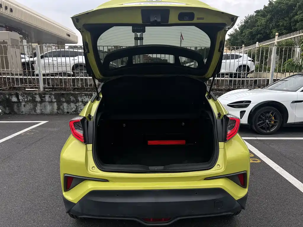 Toyota C-HR — миниатюра 23