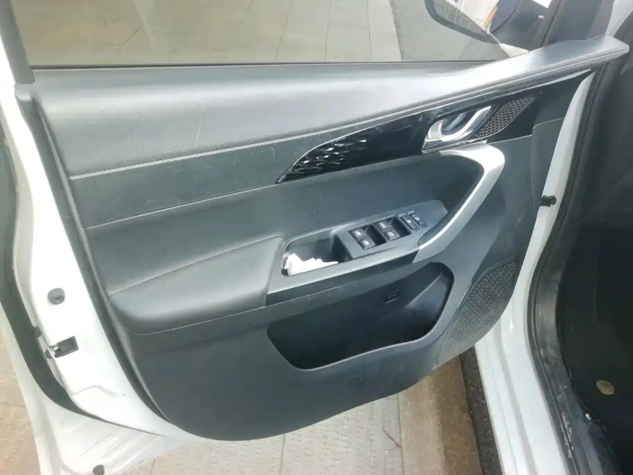 Changan Benben E-Star — миниатюра 7