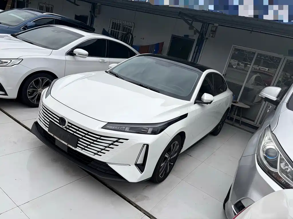 Changan Eado — миниатюра 2