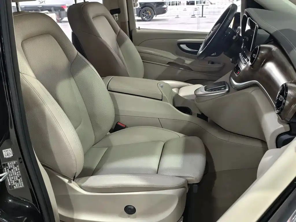 MERCEDES-BENZ V CLASS