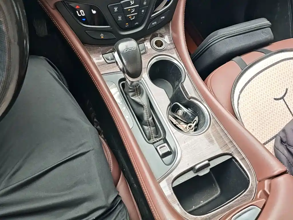 Buick Envision Plus — миниатюра 14