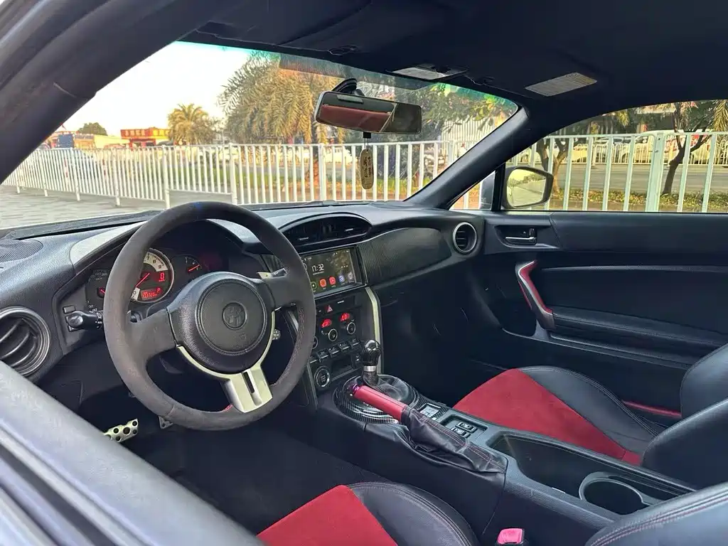Toyota 86 — миниатюра 7