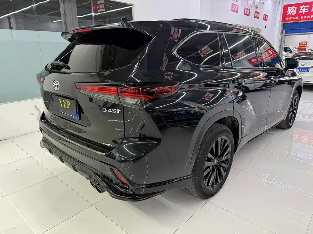 Toyota Crown Kluger — миниатюра 8