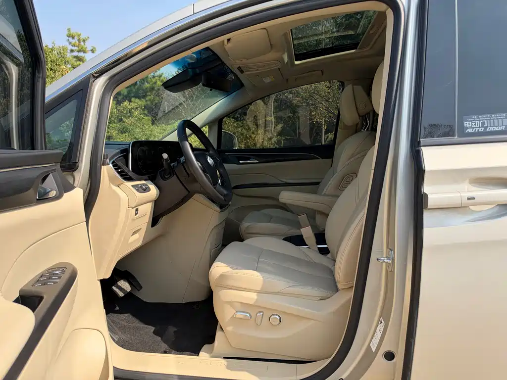 Buick GL8 — миниатюра 11