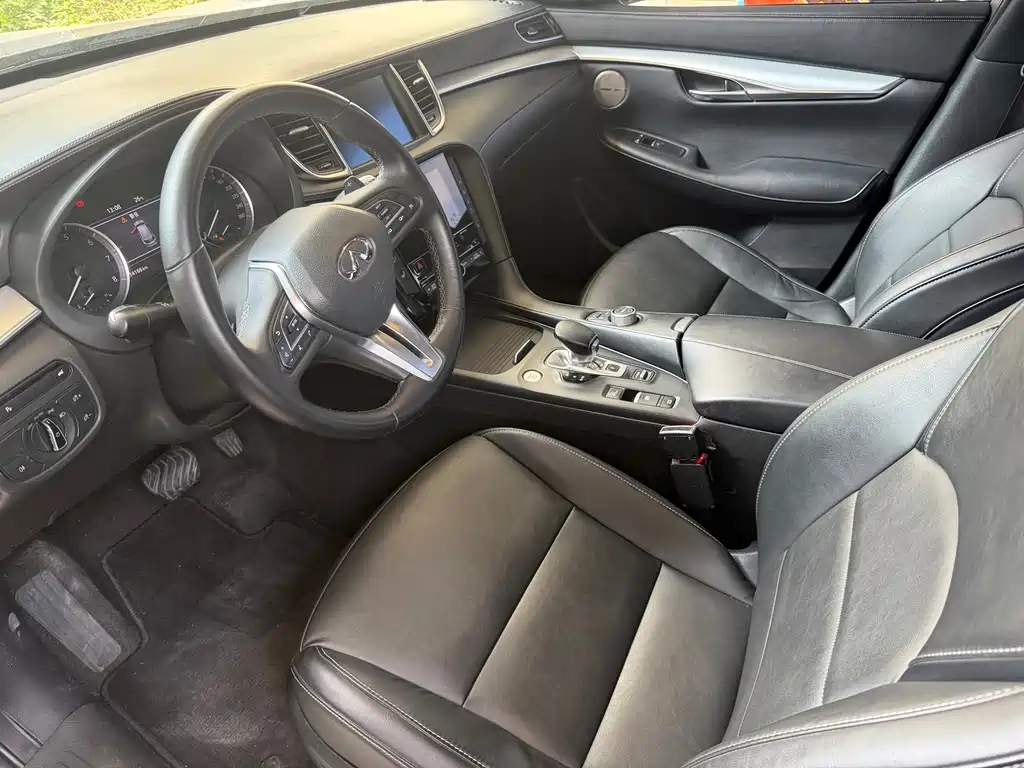 Infiniti QX50 — миниатюра 11