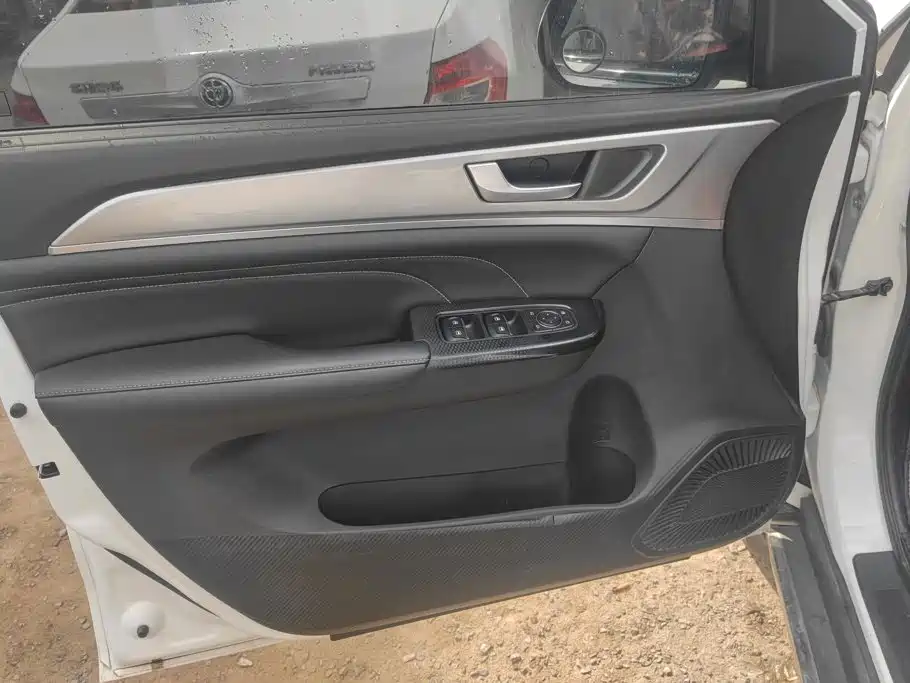 Haval M6 — миниатюра 7