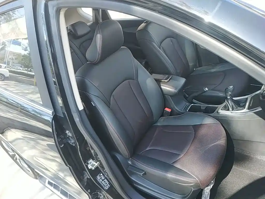 Baojun 560 — миниатюра 25