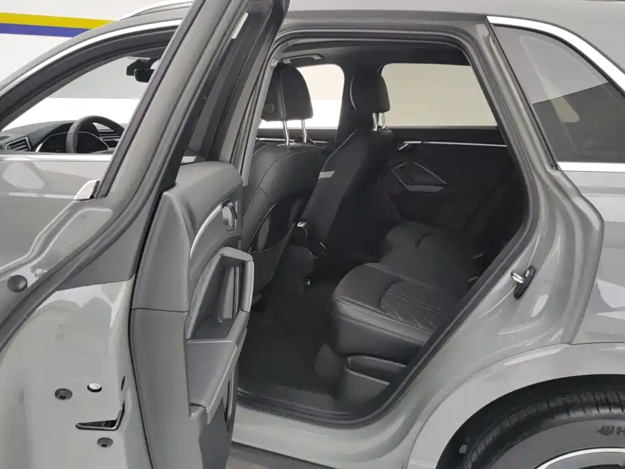 Audi Q3 — миниатюра 11