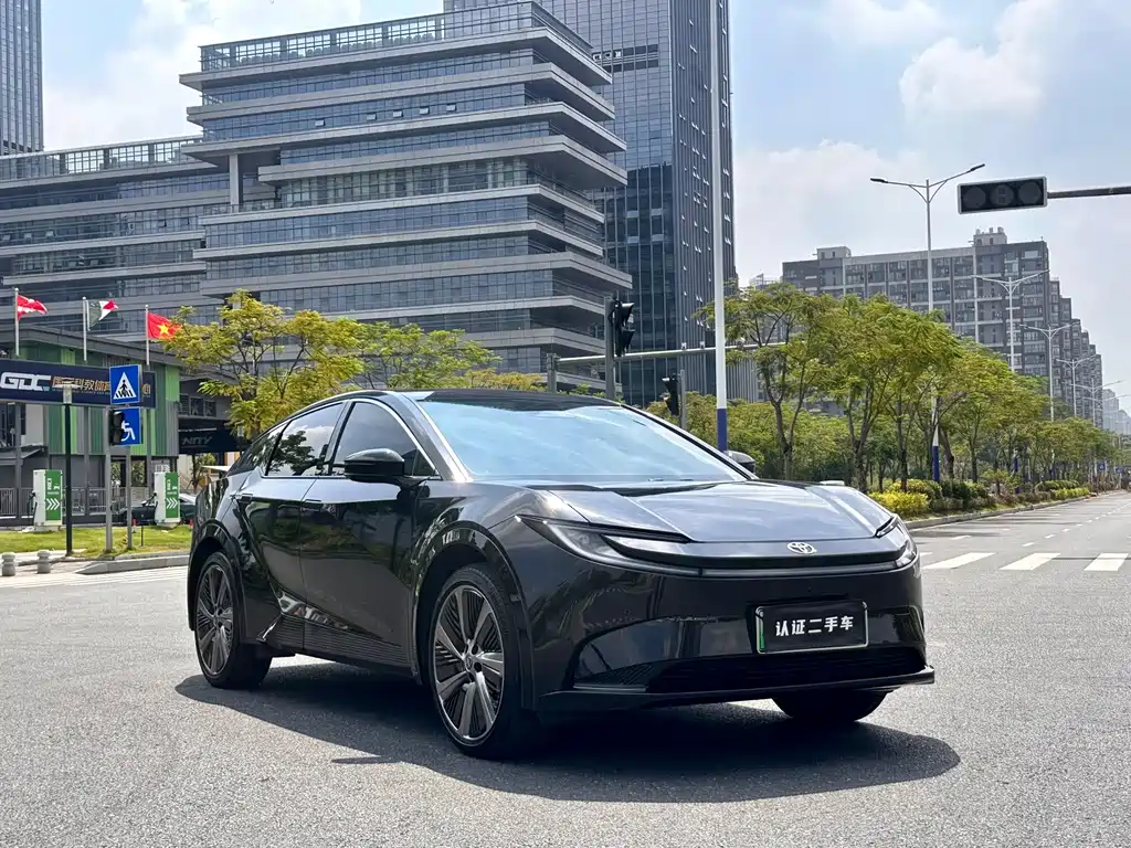 Toyota bZ5 — миниатюра 3