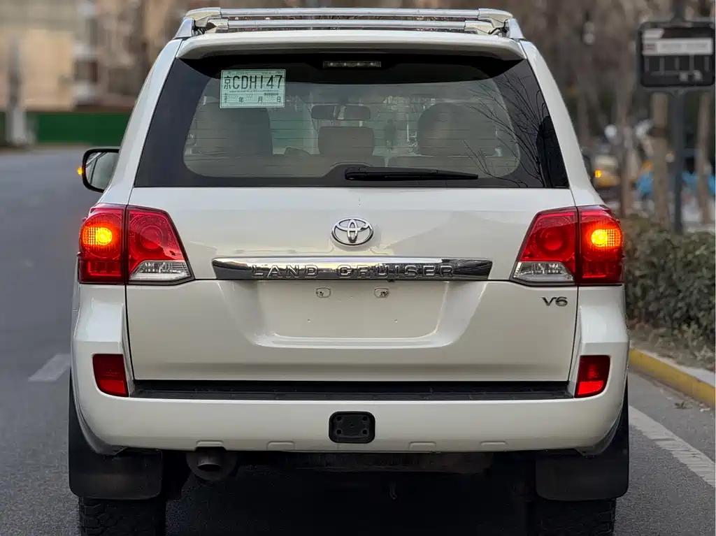 Toyota Land Cruiser 4.0L V6 Middle East Base Edition, фото 5
