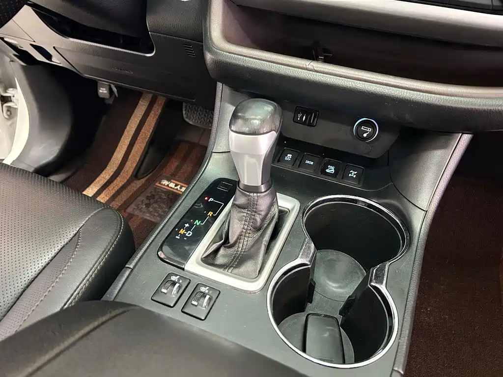 Toyota Highlander — миниатюра 11