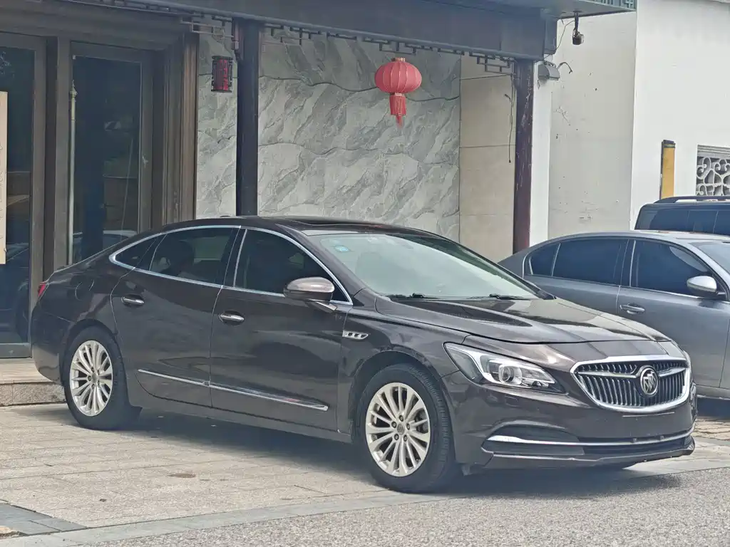 Buick LaCrosse — миниатюра 3