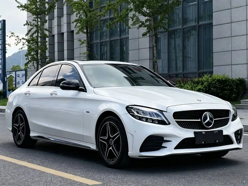 Mercedes-Benz C-Class — миниатюра 3
