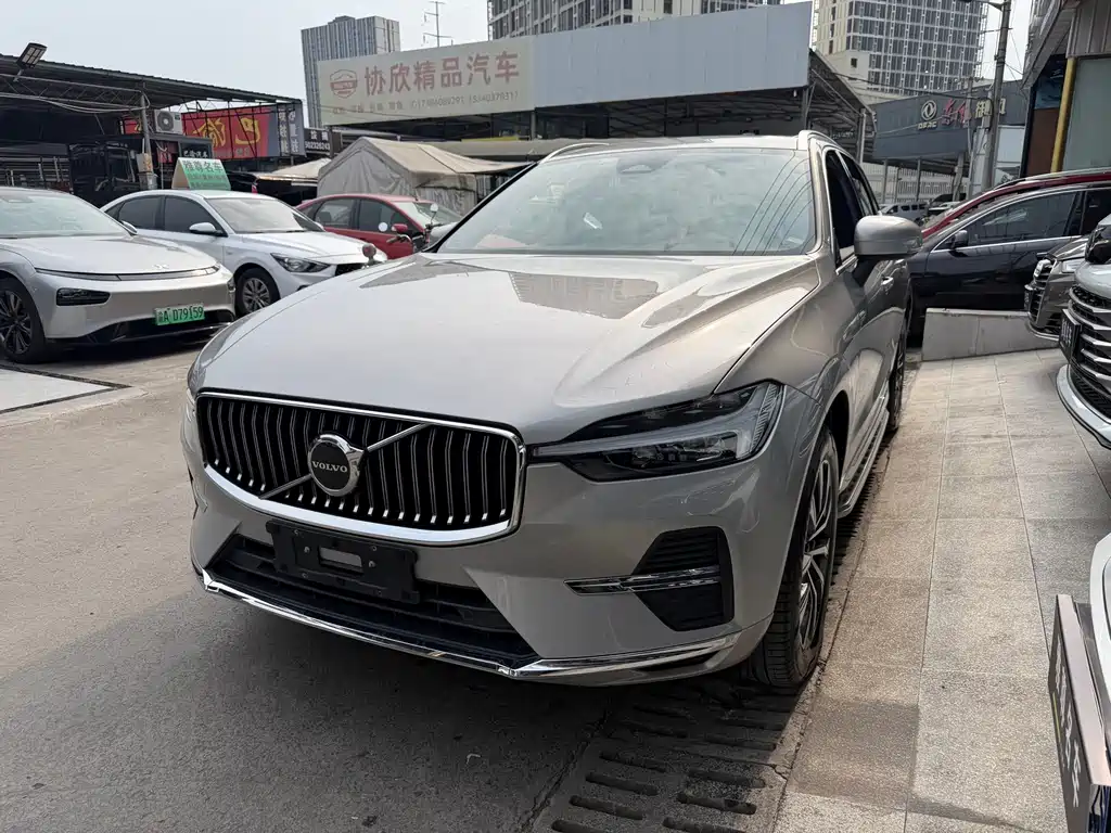 Volvo XC60 2022