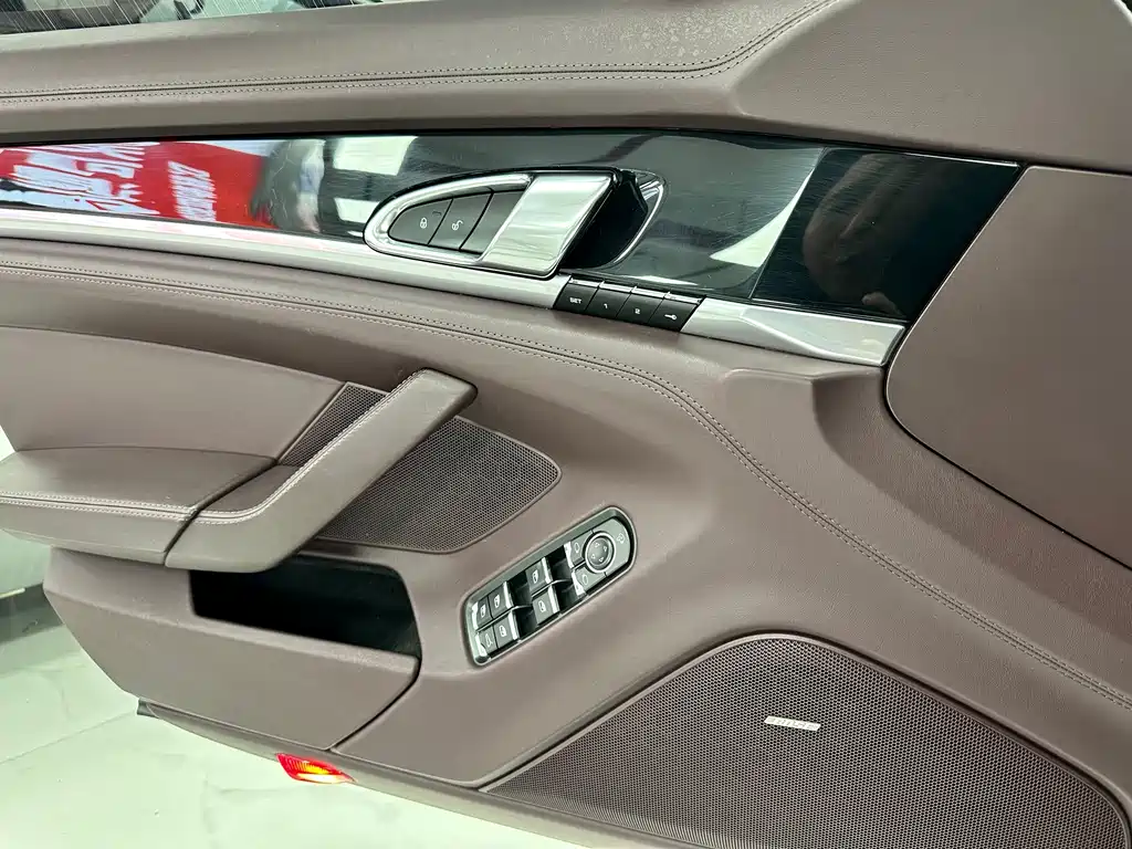 Porsche Panamera — миниатюра 15
