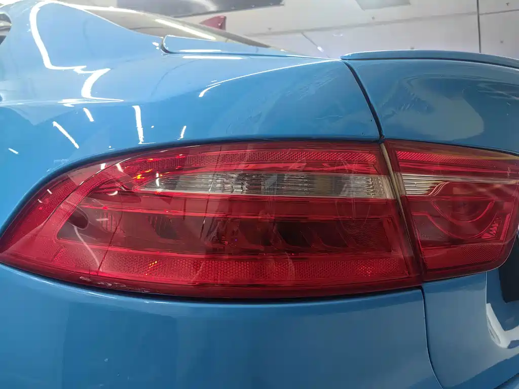 Jaguar XE 2.0T 200PS R-Sport, фото 11