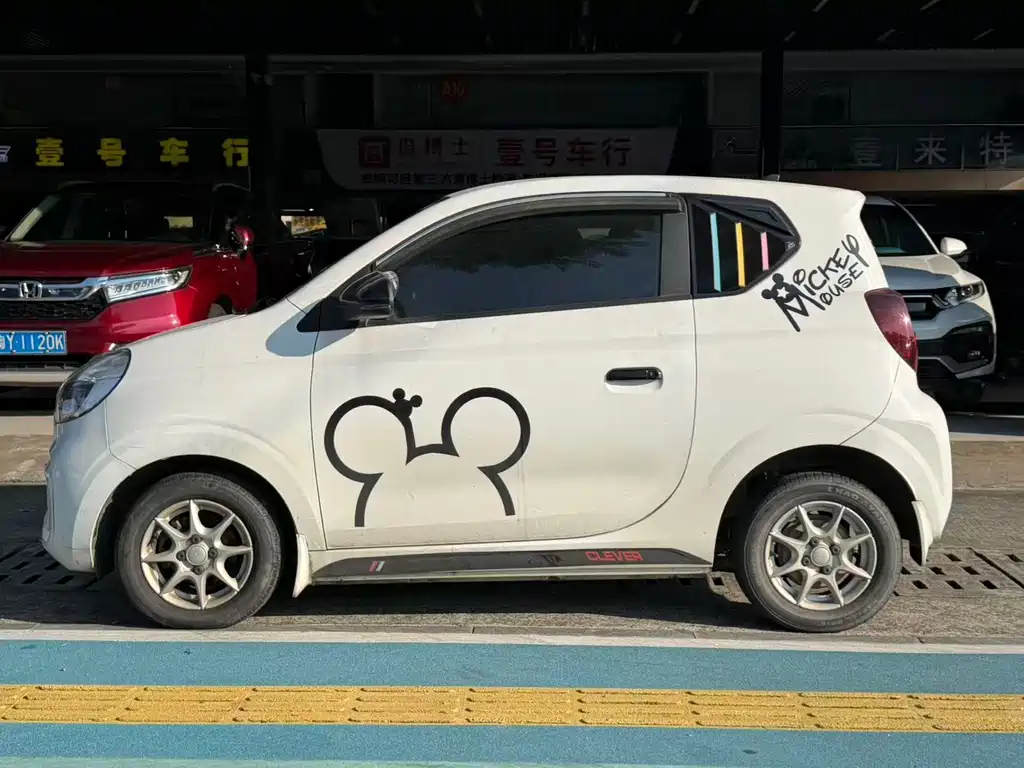 Roewe Clever — миниатюра 3