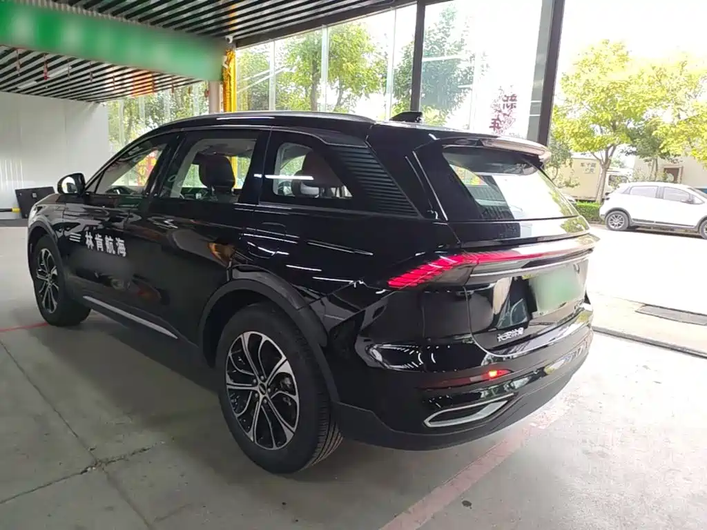 Lincoln Nautilus — миниатюра 5