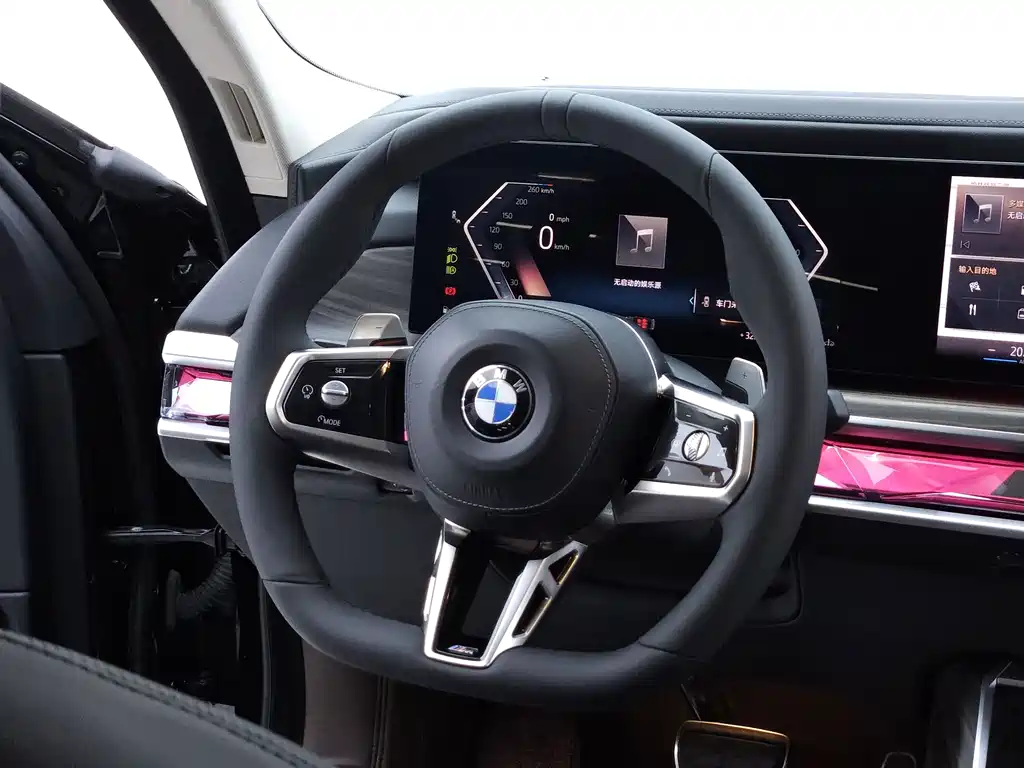 BMW 7 Series — миниатюра 21