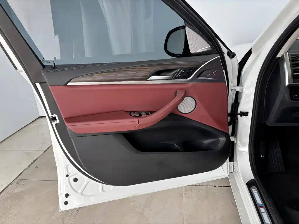 BMW X3 — миниатюра 8