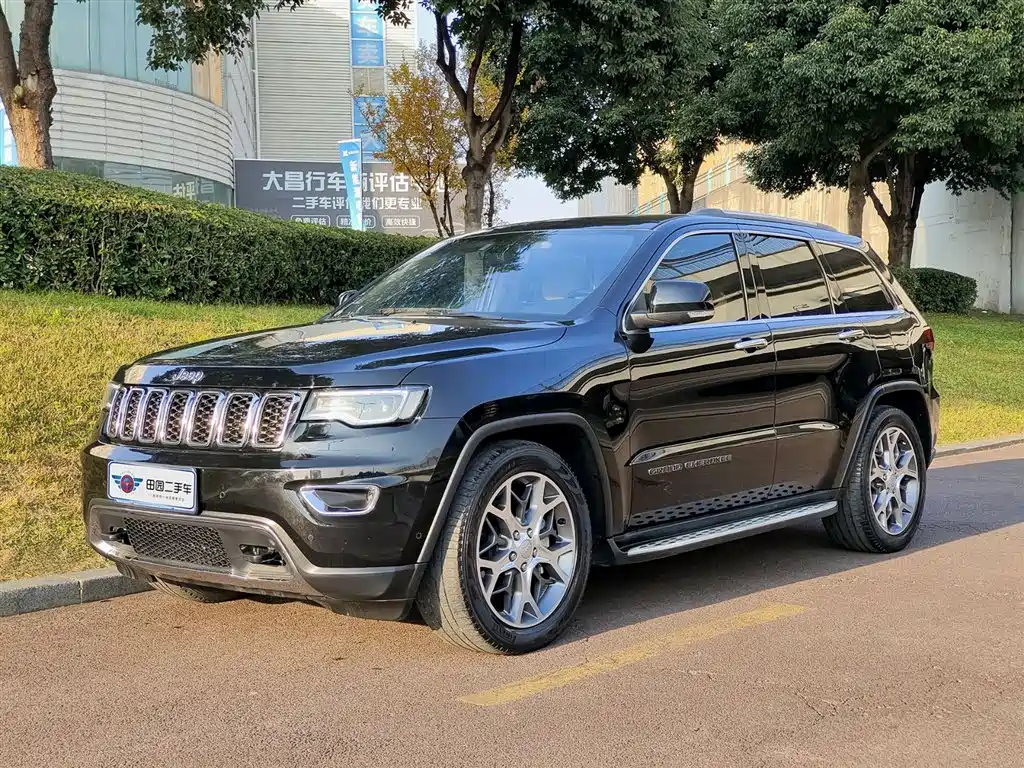 JEEP GRAND CHEROKEE