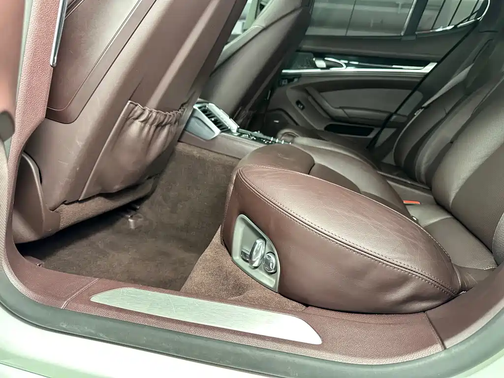 Porsche Panamera — миниатюра 38