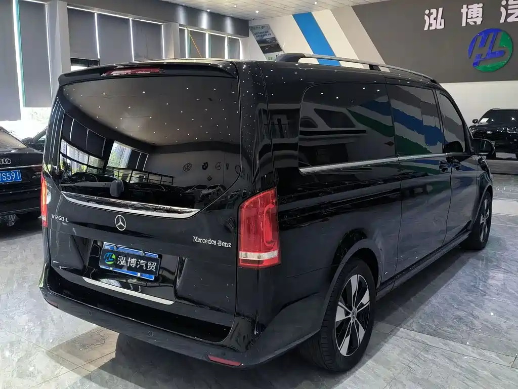 Mercedes-Benz V-Class — миниатюра 14
