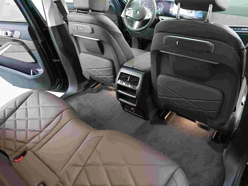 BMW X5 — миниатюра 8