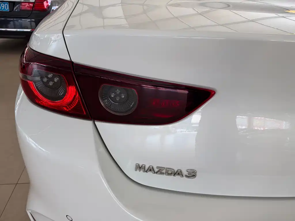 Mazda 3 Axela — миниатюра 10