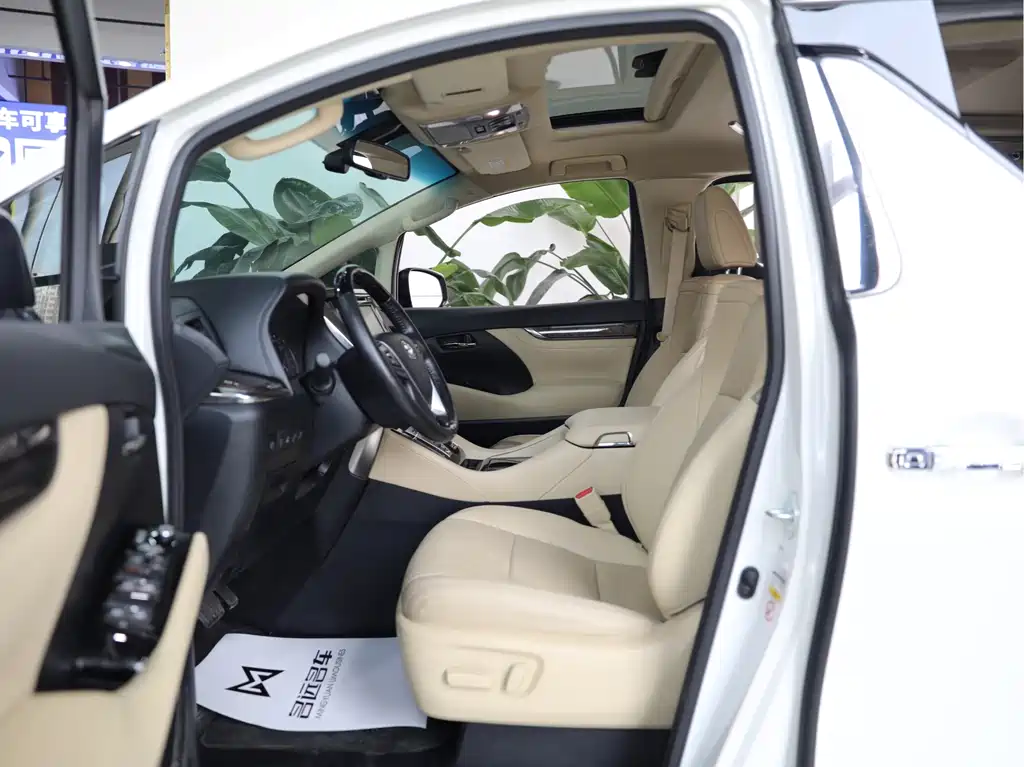 Toyota Alphard 2018 3.5L Luxury