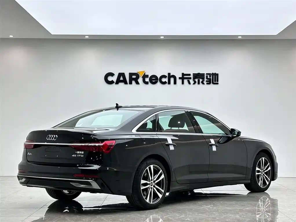 Audi A6L 2024 40 TFSI Luxury